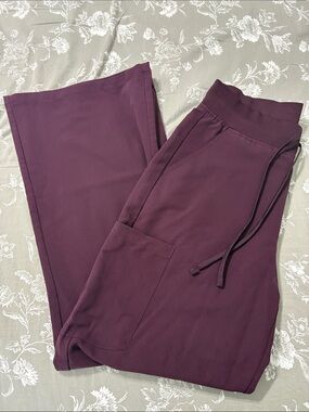 Mandala wide leg scrub pants - maroon